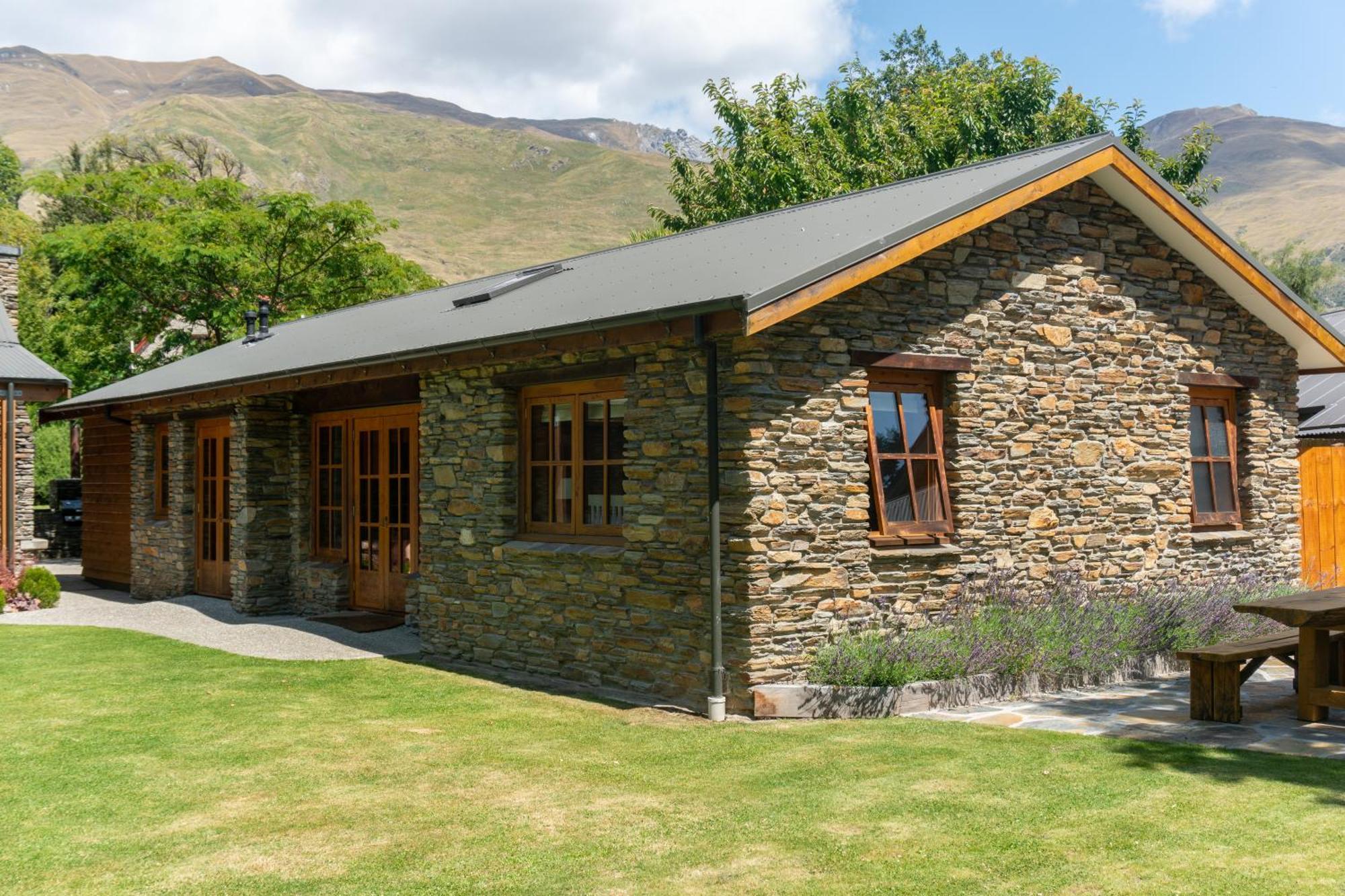 Wanaka Homestead Lodge & Cottages Exterior foto